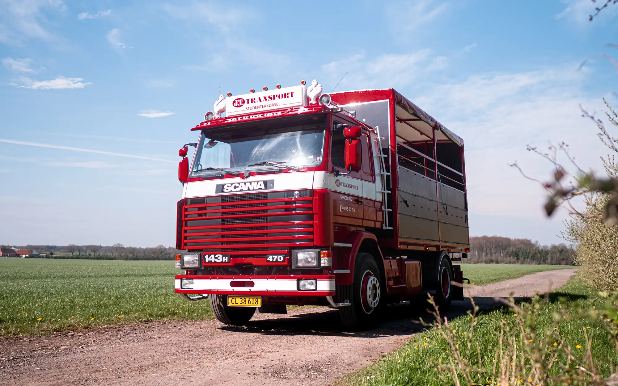 J.T. Studenterkørsel - Scania 143