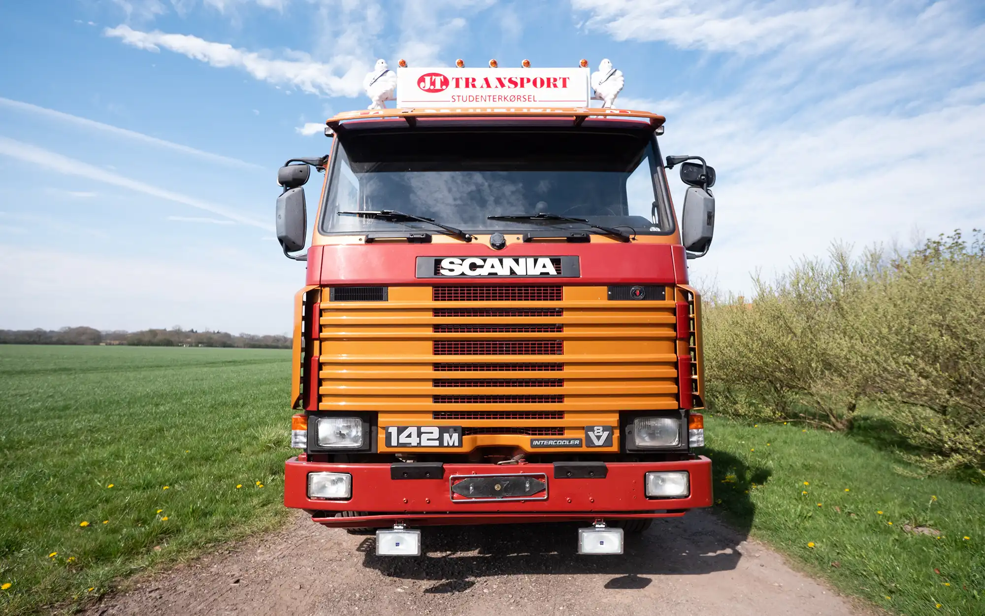 J.T. Studenterkørsel - Scania 142