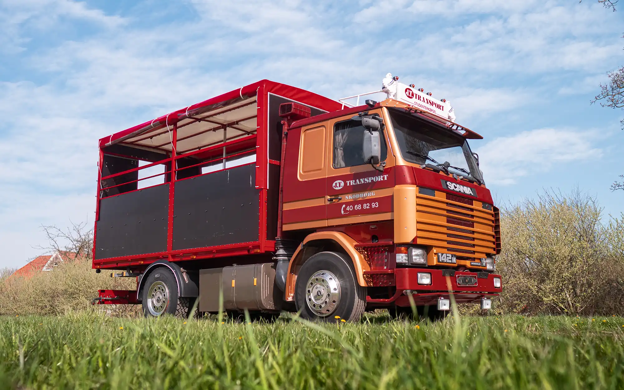 J.T. Studenterkørsel - Scania 142
