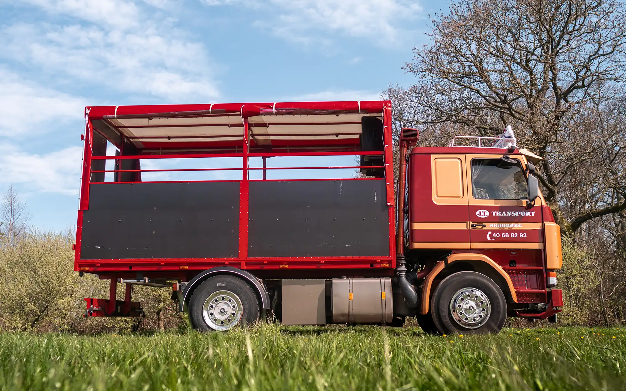 J.T. Studenterkørsel - Scania 142