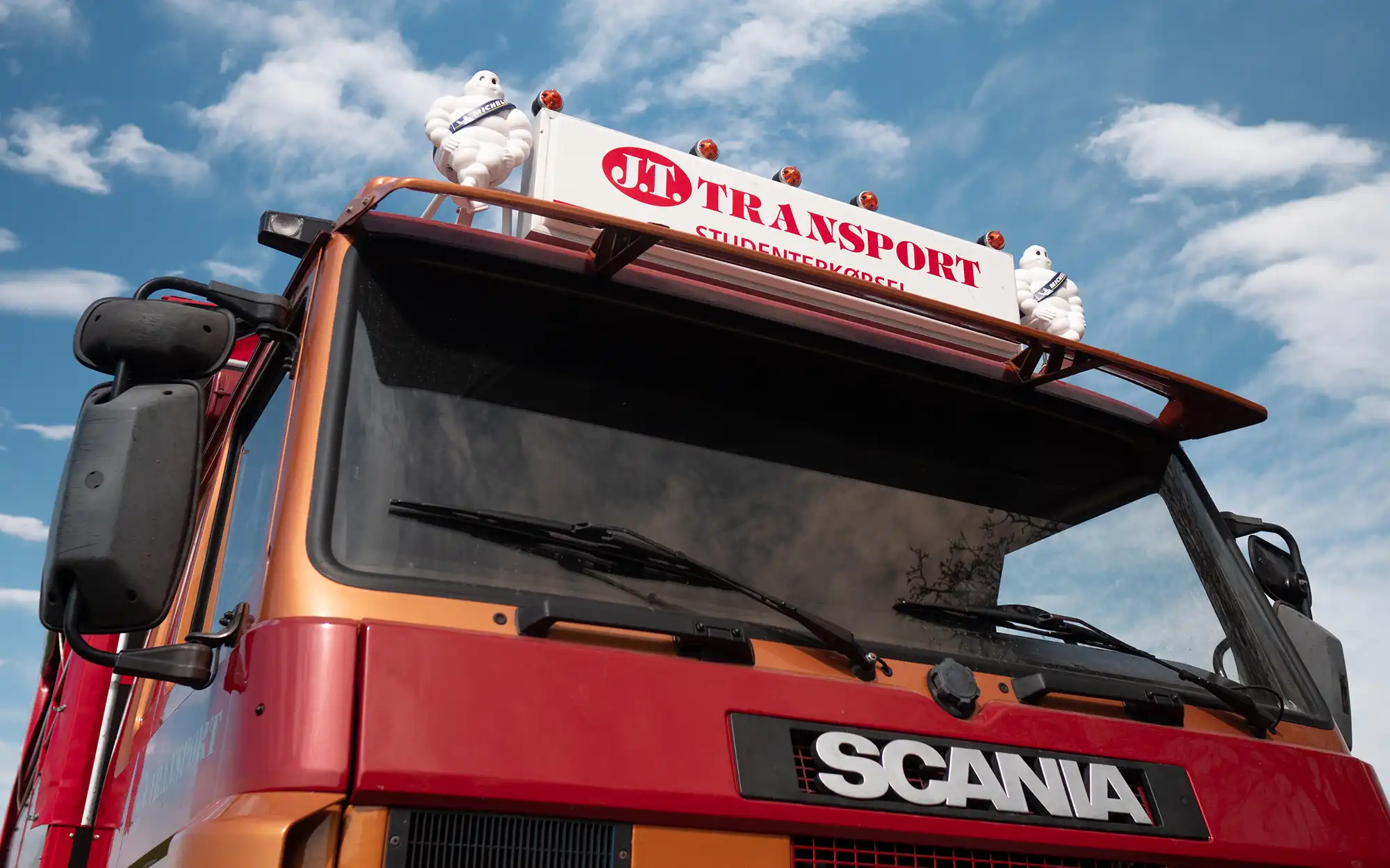 J.T. Studenterkørsel - Scania 142