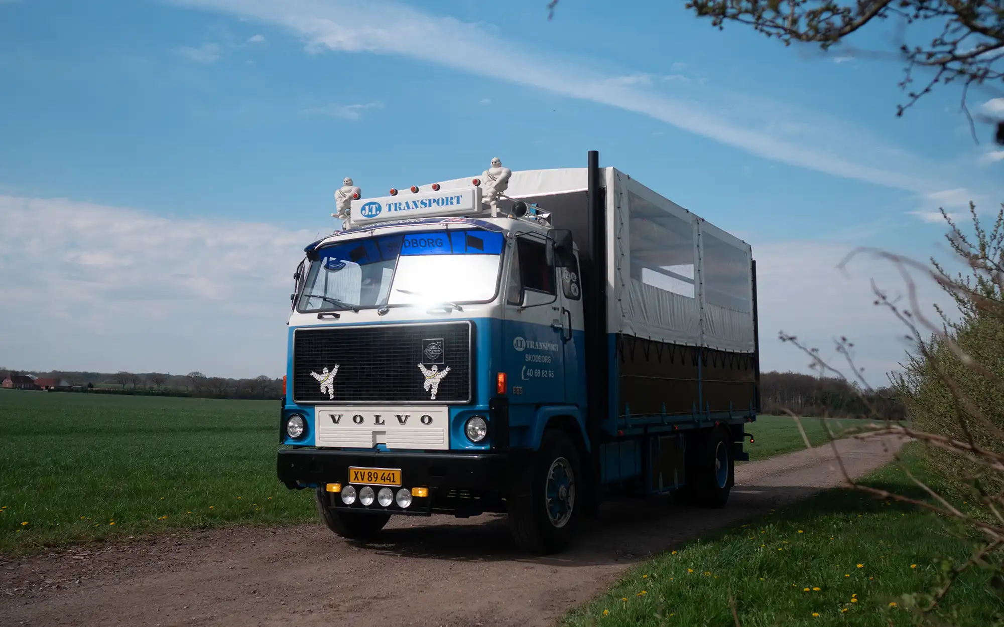 J.T. Studenterkørsel - Volvo F89